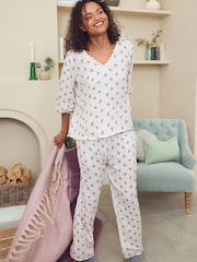 طقم بيجامة منسوجة بخامة %100 قطن من Laura Ashley - صورة 1 من 12