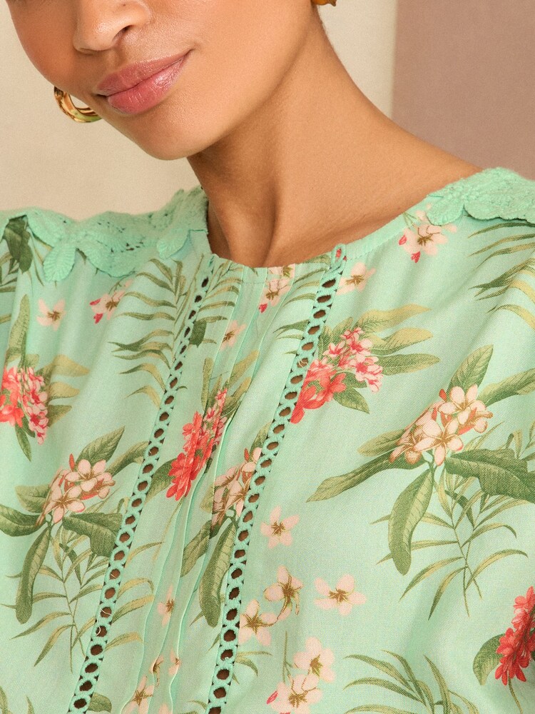 Love & Roses Green Tropical Woven Lace Shoulder T-Shirt - Image 2 of 4