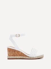 Linzi Regan Ledersandalen mit Fellimitat, Absatz aus Kork und Flechtdetails - Bild 2 von 5