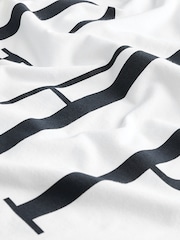 Bela - Gap Everyday Logo 100% Cotton okrogel ovratnik; z okroglim ovratnikom kratek rokav; s kratkimi rokavi majica - Slika 7 iz 7