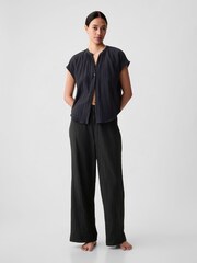 Schwarz - Gap Pyjamahose aus Crinkle-Baumwolle mit weitem Bein - Bild 1 von 2