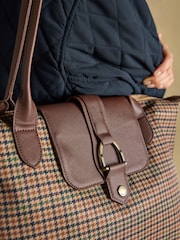 Joules Edie Neutral Check Zip Top Shopper Bag - Image 4 of 9