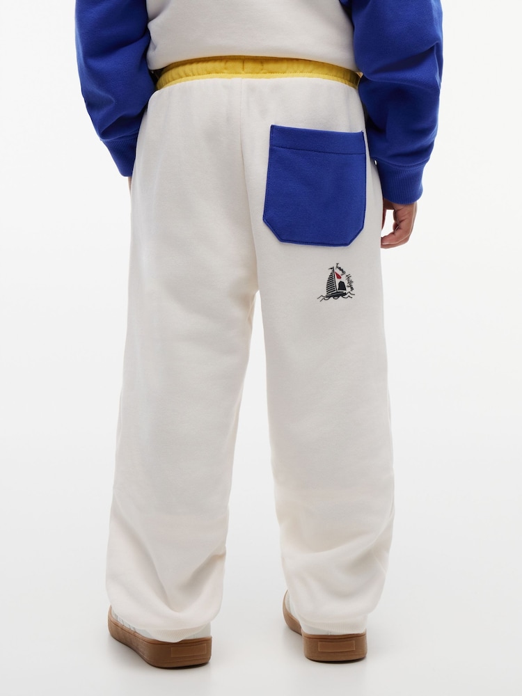 Tommy Hilfiger White Back Logo Graphic Cuffed Leg Joggers - Image 2 of 5