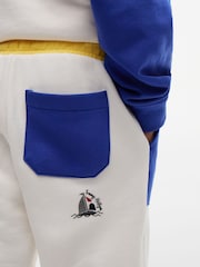 Tommy Hilfiger White Back Logo Graphic Cuffed Leg Joggers - Image 4 of 5