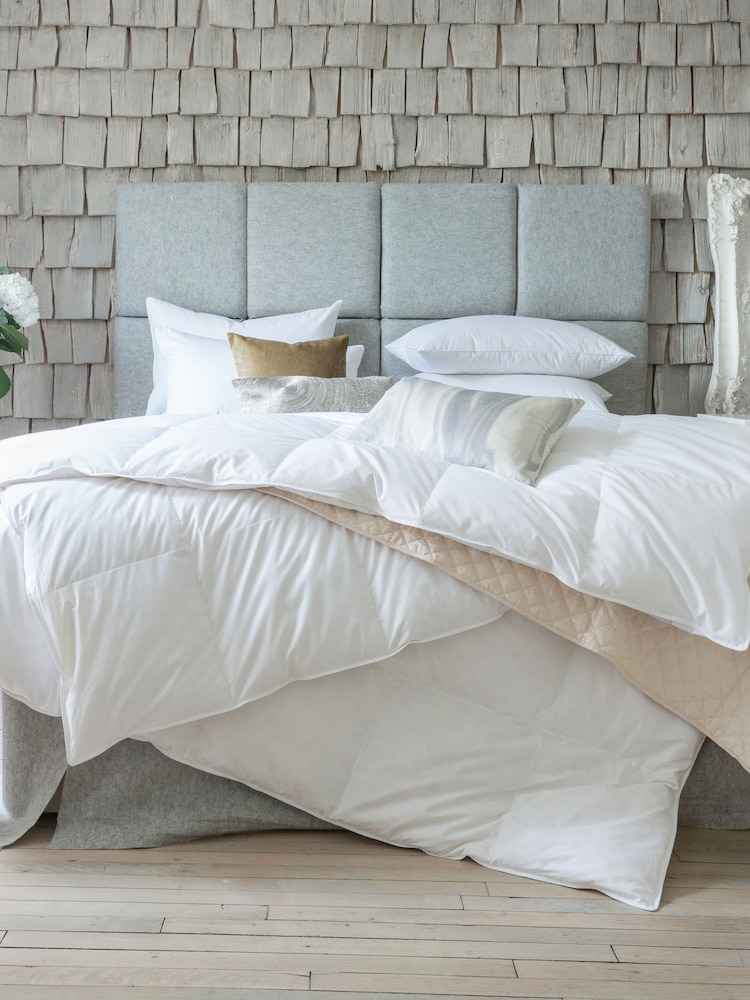 FBC 4.5 Tog Luxury Goose Feather & Down Duvet - Image 2 of 5 FBC 4.5 Tog Luxury Goose Feather & Down Duvet - Image 2 of 5