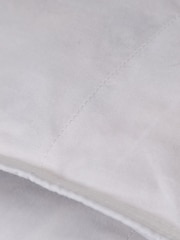FBC 4.5 Tog Luxury Goose Feather & Down Duvet - Image 5 of 5