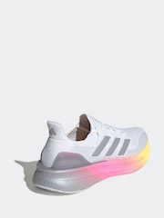 adidas White Ultraboost 5 Trainers - Image 16 of 18