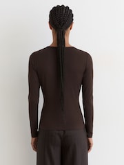 Reiss Chocolate Brown Jada Cotton Crew-Neck Long-Sleeve T-Shirt With Stretch - Image 5 of 6