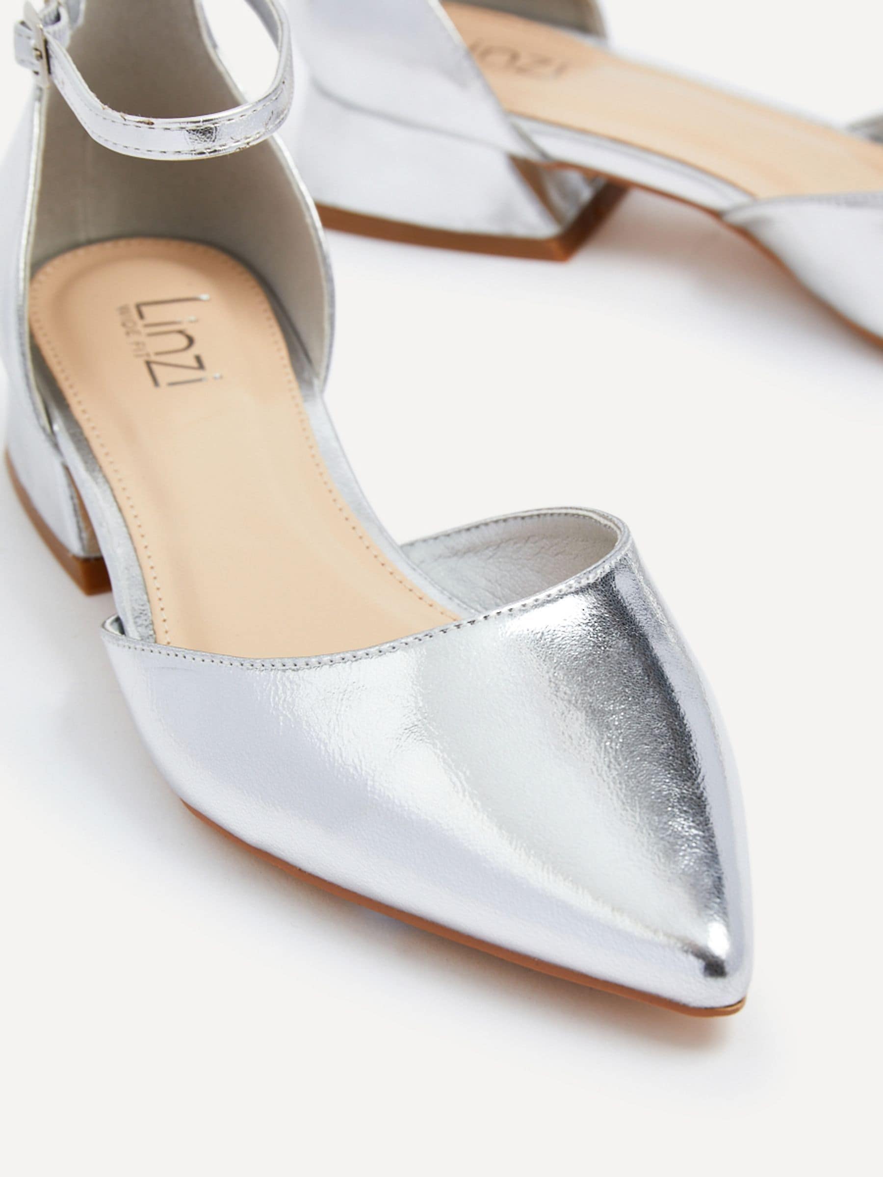 Wide silver shoes cheap
