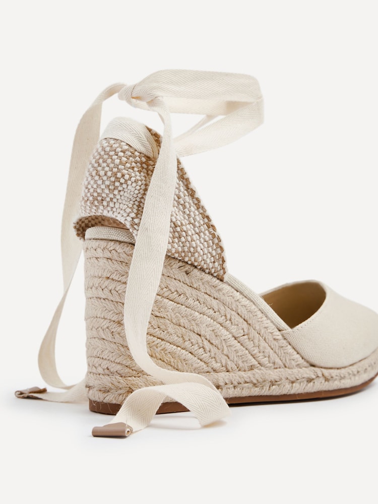 Alb - Linzi Bryony Closed Toe Espadrille Inspired Pantofi cu platformă Sandale - Image 6 of 6