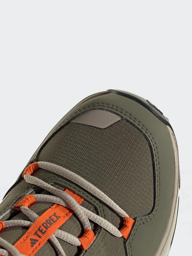 حذاء رياضي متوسط الارتفاع AX4R من adidas Terrex - صورة 9 من 9 حذاء رياضي متوسط الارتفاع AX4R من adidas Terrex - صورة 9 من 9