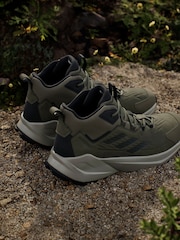 أخضر - adidas Terrex Trailmaker 2.0 Leather Hiking Shoes - Image 1 of 11