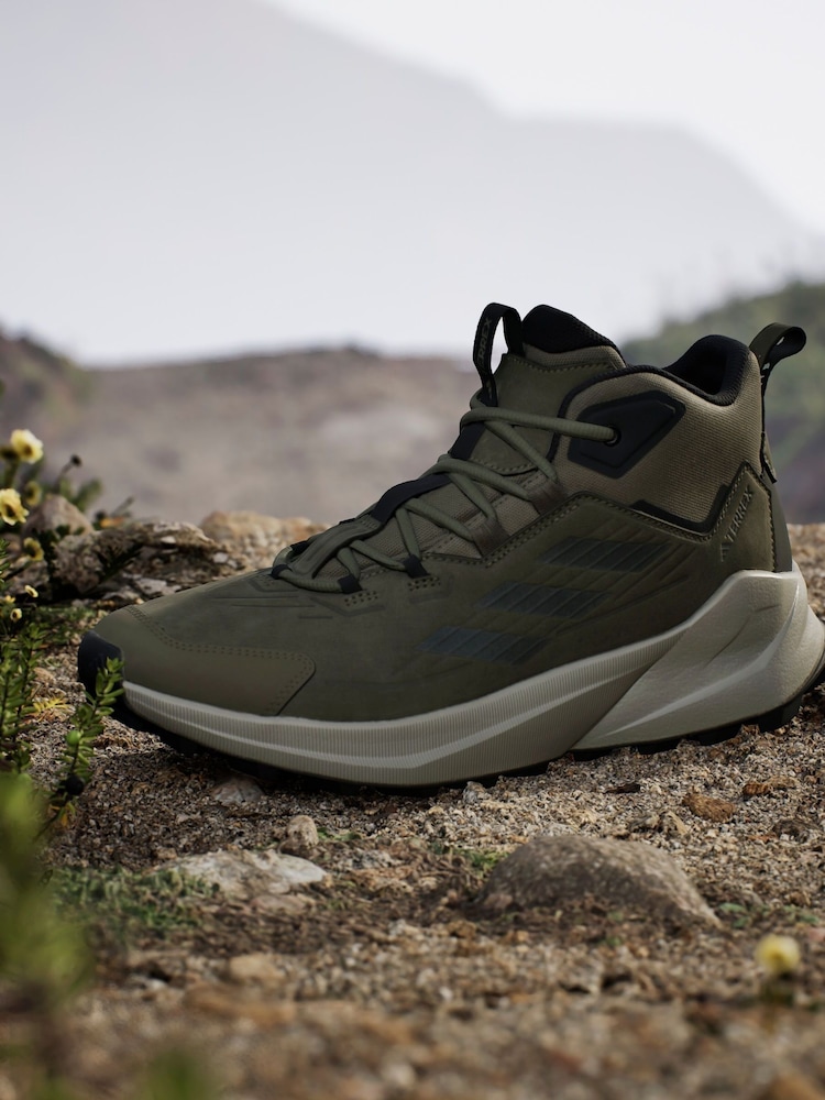أخضر - adidas Terrex Trailmaker 2.0 Leather Hiking Shoes - Image 2 of 11