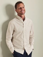 Cream - Pieguļošs piegriezums - Charles Tyrwhitt svītrains, elastīgs, mazgāts Oksfordas krekls ar pogām un mazgāšanu - Attēls 1 no 5