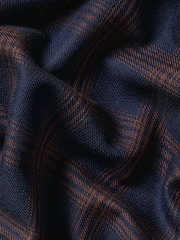 Tumši zils - Charles Tyrwhitt dzintara krāsas liela izmēra rūtainais negludināmais tvīla pieguļošais krekls - Attēls 5 no 6