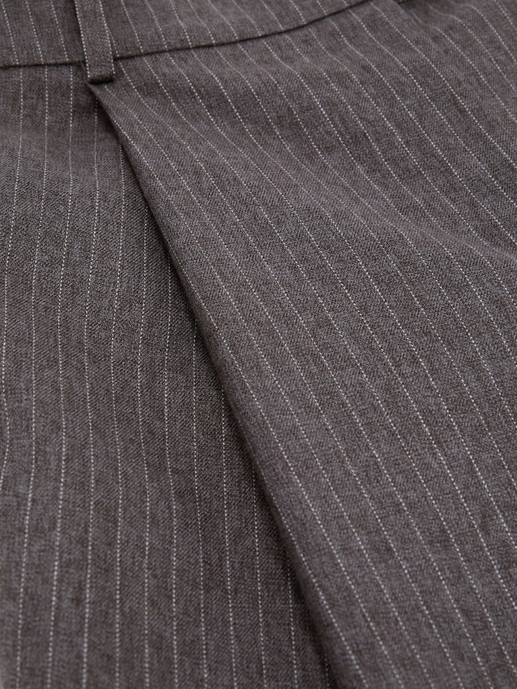 Reiss Taupe Neutral Phae Pinstripe Pleated Barrel-Leg Trousers - Image 6 of 6