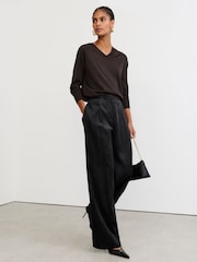 marine - Reiss Gretel Velvet Corduroy Wide-Leg Trousers - Image 6 sur 8