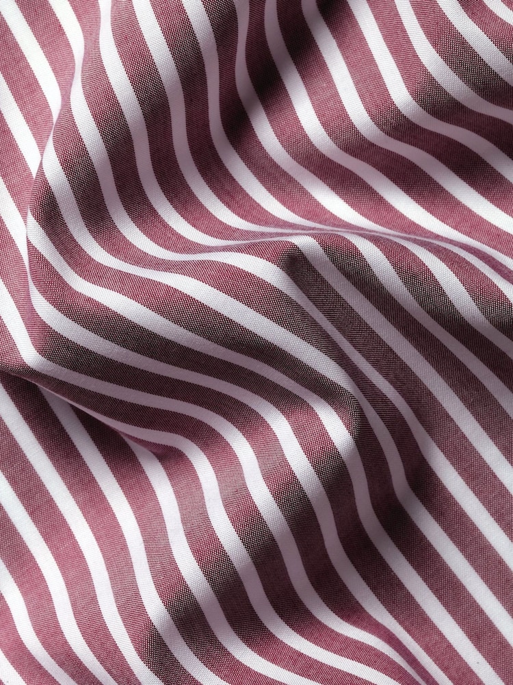 Sarkans - Charles Tyrwhitt svītrains, elastīgs, mazgāts poplīna krekls - Attēls 6 no 6