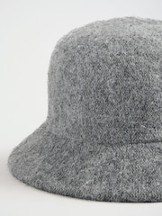 Gris - Friends Like These Fuzzy Bucket Hat - Imagen 5 de 6