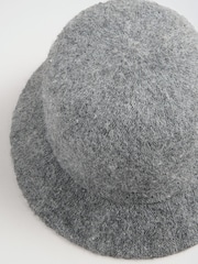 Gris - Friends Like These Fuzzy Bucket Hat - Imagen 6 de 6