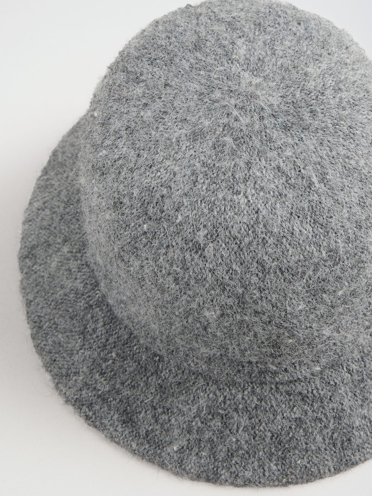 Gris - Friends Like These Fuzzy Bucket Hat - Imagen 6 de 6