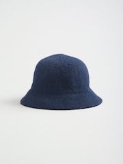 Azul marino - Friends Like These Fuzzy Bucket Hat - Imagen 4 de 6
