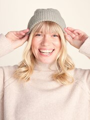 Marrón - Tog 24 Janice Supersoft Cable Knit Beanie - Imagen 2 de 4