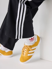 adidas Originals Yellow Gazelle Trainers - Image 5 of 13
