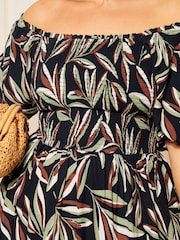 Negru palmier - Curves Like These Printed Shirred Rochie lungă - Imaginea 3 din 4