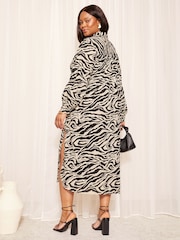 Curves Like These Black/White Linen Look Zebra Longline Shirt - Image 4 of 4