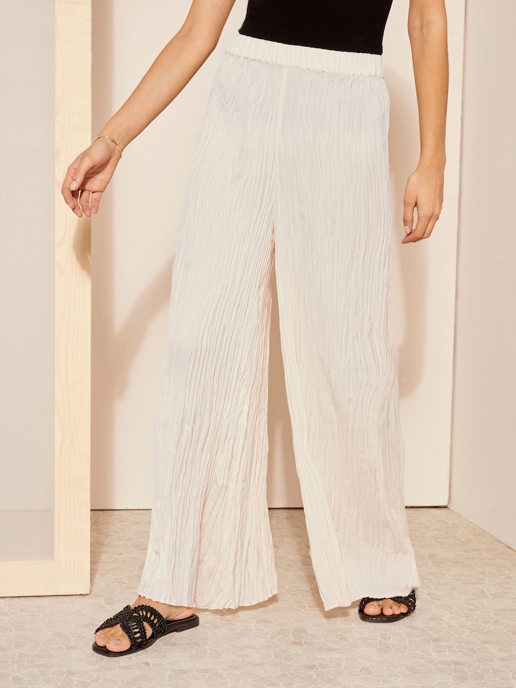 Creme - Friends Like These – Knittersatin-Hosen mit weitem Bein und Gummizug - Bild 1 von 4