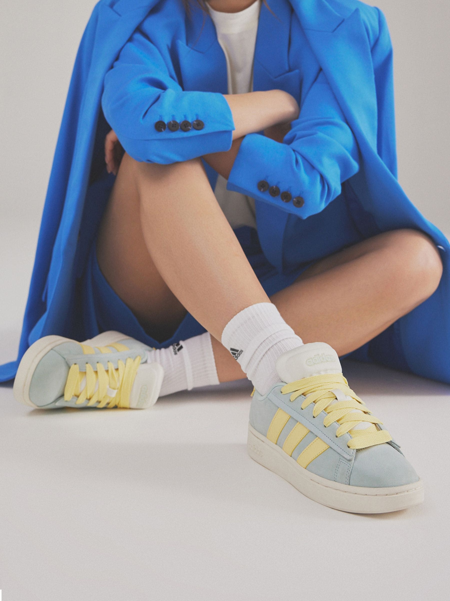 Blue and yellow adidas best sale