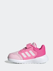Розовый - Детские беговые кроссовки adidas Tensaur - Image 2 of 9
