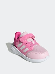 Розовый - Детские беговые кроссовки adidas Tensaur - Image 3 of 9