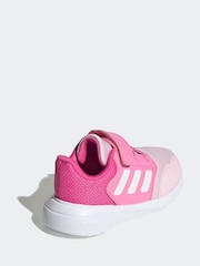 Розовый - Детские беговые кроссовки adidas Tensaur - Image 4 of 9