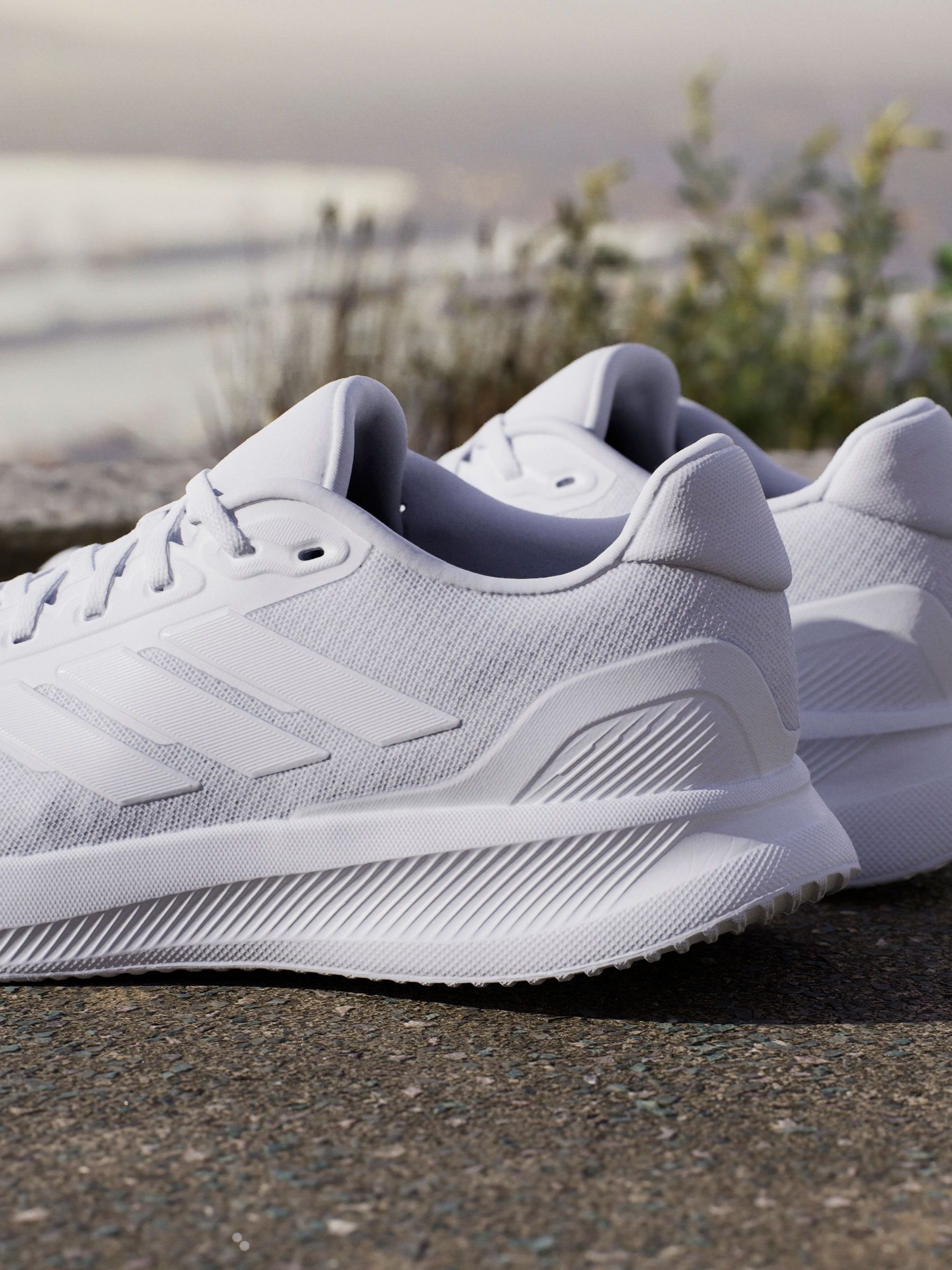 Run falcon white clearance