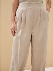 Stone - Figurbetonte Straight-Leg-Hose mit Bundfalte - Bild 5 von 8