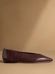 Russell & Bromley Salisbury Chisel Toe Ballet Flats - Bilde 6 av 11