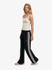 أزرق - بنطلون رياضي انسيابي بخصر منخفض Athletic Essentials من Superdry - Image 6 of 7