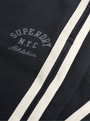 أزرق - بنطلون رياضي انسيابي بخصر منخفض Athletic Essentials من Superdry - Image 7 of 7
