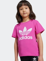 وردي - تيشرت للأطفال موديل Adicolor Trefoil قطن 100% من adidas Originals - صورة 1 من 4