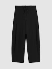 Reiss Black Leoni Petite Cotton-Blend Barrel-Leg Drawstring Trousers - Image 2 of 7