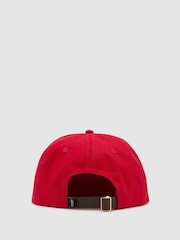 Rojo - Reiss Maddox Monogram Cotton Trucker Cap - Imagen 4 de 5