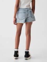 Gap Stride Verwaschene Jeans-Shorts (6 bis 13 Jahre) - Bild 2 von 3