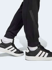 تشكيلة Z.N.E من adidas بنطلون رياضي أضيق من أسفل للأطفال - صورة 5 من 8