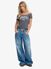 כחול  - Superdry Graphic Bardot Short Sleeve T-Shirt - תמונה 4 מתוך 7