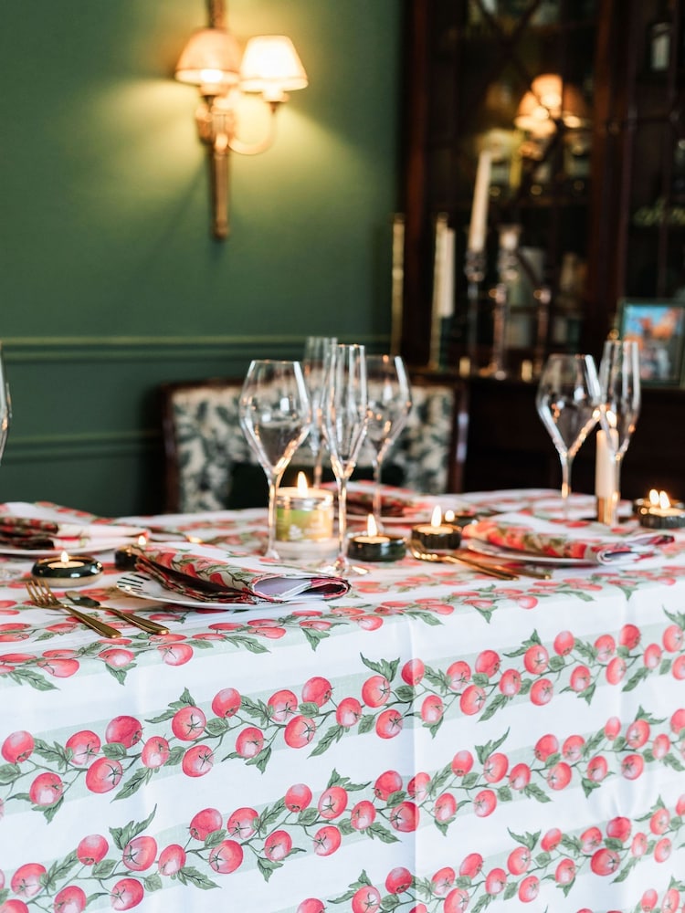 Avalon Home Vine Tomato Tablecloth - Imagen 6 de 6
