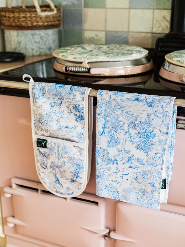 Avalon Home Blue Toile du Jouy Tea Towel - Image 2 of 4