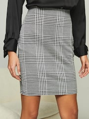 Lipsy Mono Check Textured Ribbed Jersey Pencil Skirt - Image 4 of 4