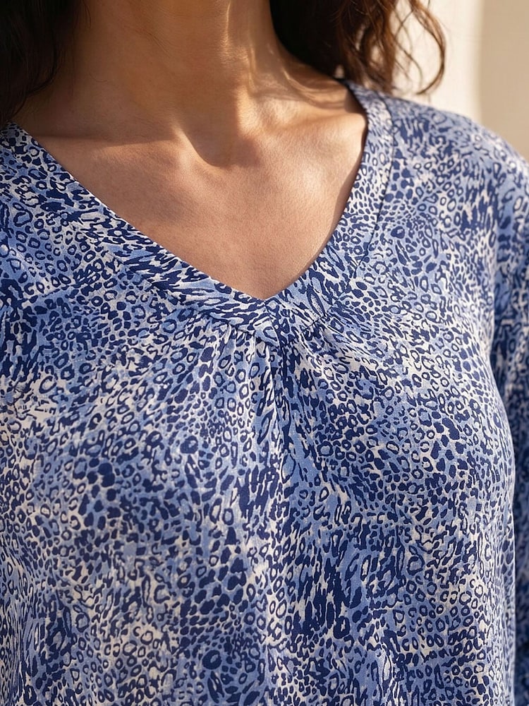 Roman Blue Long Sleeve V Gather Animal Print Top - Image 4 of 4 Roman Blue Long Sleeve V Gather Animal Print Top - Image 4 of 4